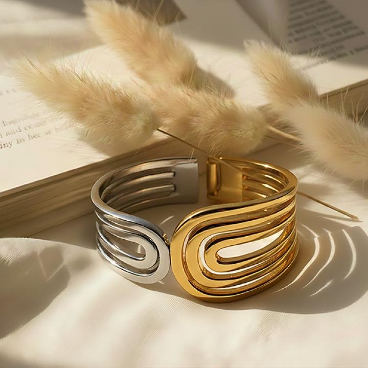 Chic Chainlink Bracelet