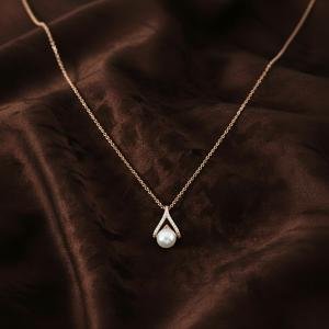 Chic Cascade Necklace