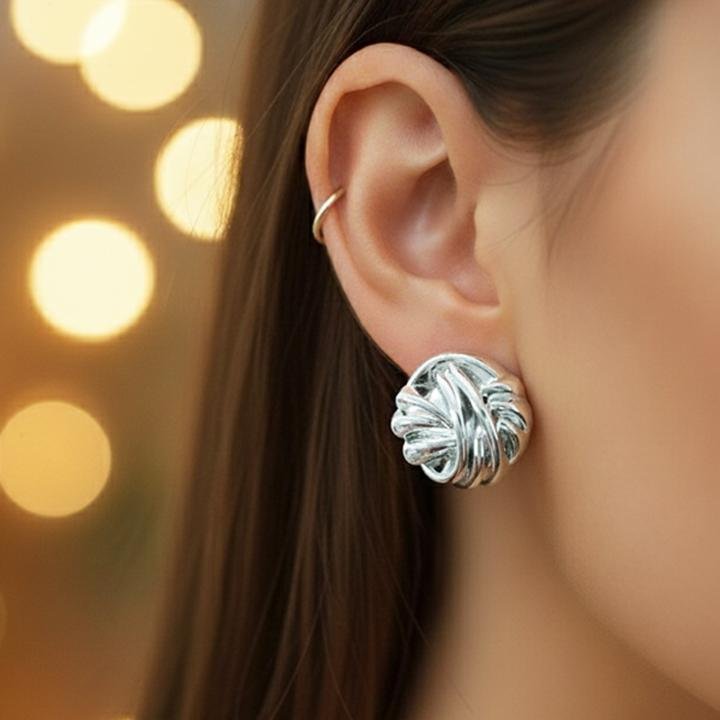 Luminescent Droplets